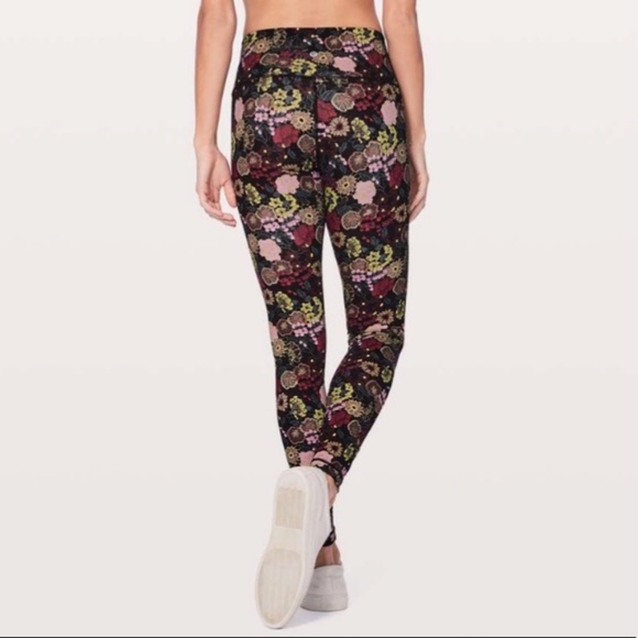 Lululemon • Wunder Under Flurolace Tight sz 6 - Picture 3 of 8